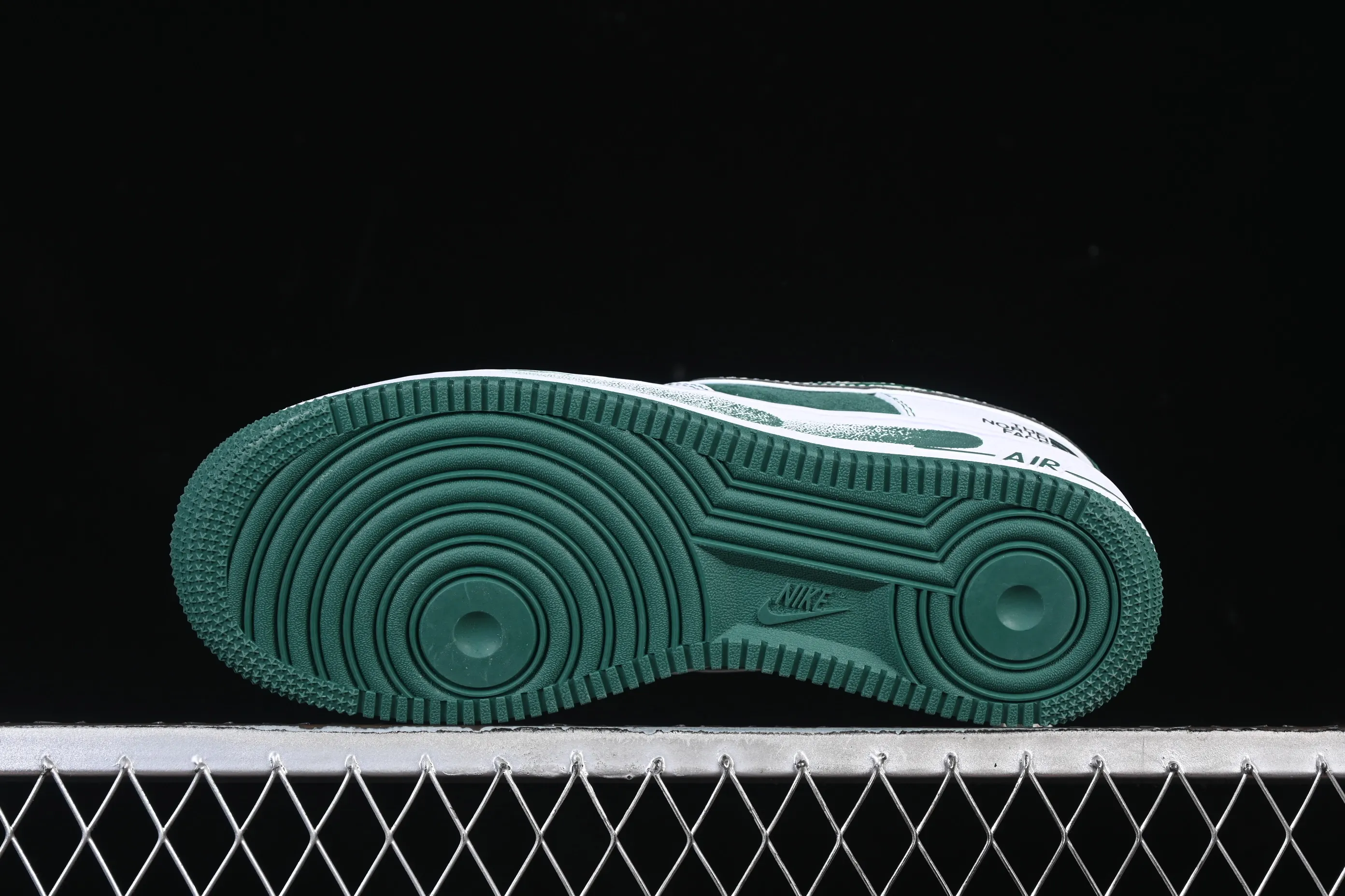 All categories Nk Air Force 1 Air Force series Nk Air Force 1 Low Air Force low top Nike Air Force 1'07 Low North Face joint Green Pig Eight suede Air Force 1 low top casual sneakers SU2305-561